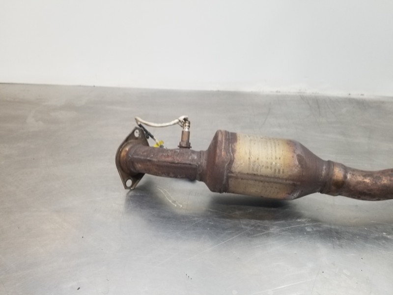 Recambio de catalizador para toyota corolla touring sports (e21) hybrid referencia OEM IAM 174100TJ20  