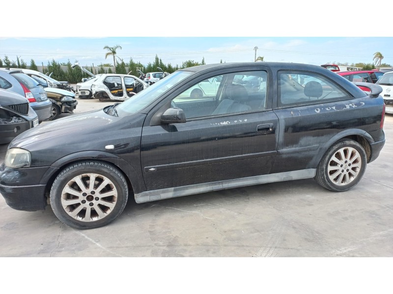 opel astra g berlina del año 2003