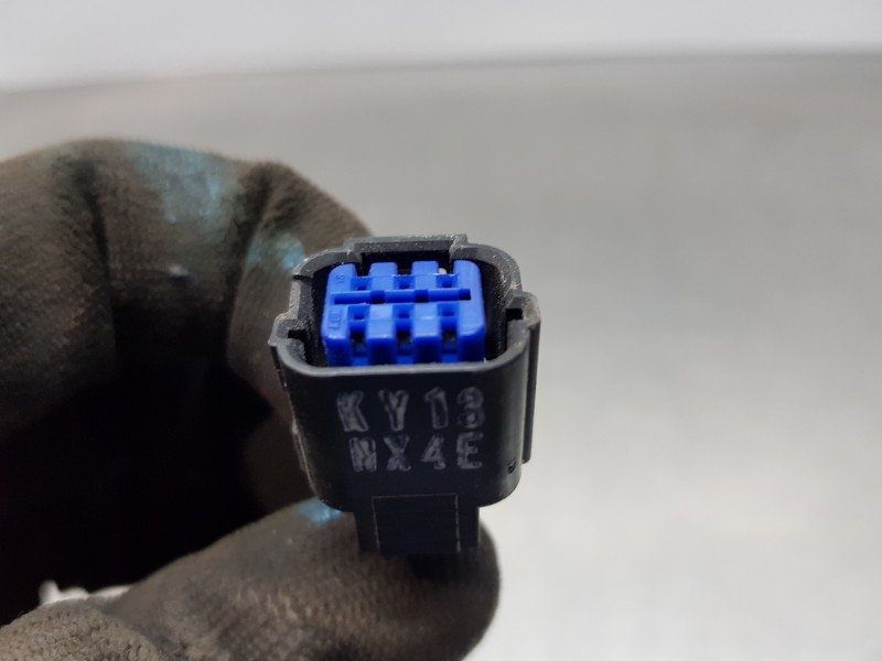 Recambio de sensor de aparcamiento para hyundai tucson hybrid referencia OEM IAM 99211N9100  