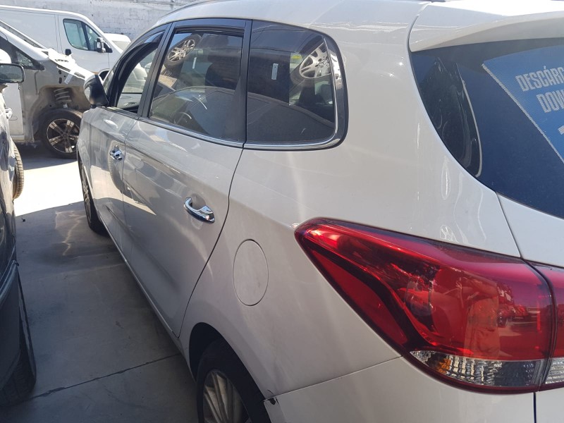 kia carens ( ) del año 2018