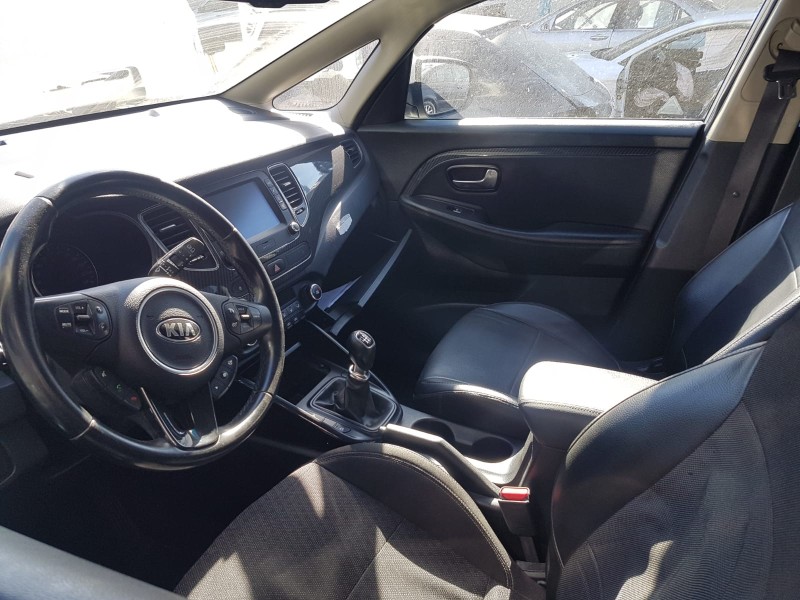 kia carens ( ) del año 2018