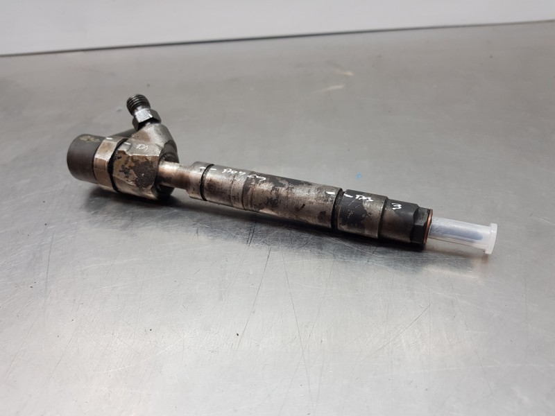 Recambio de inyector para mercedes clase clk (w209) coupe 270 referencia OEM IAM A6130700987 0445110206 