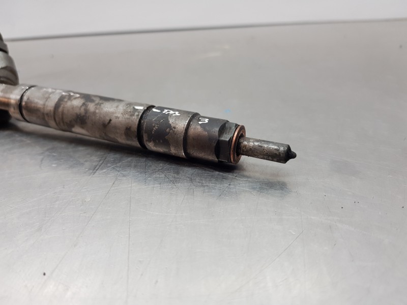 Recambio de inyector para mercedes clase clk (w209) coupe 270 referencia OEM IAM A6130700987 0445110206 