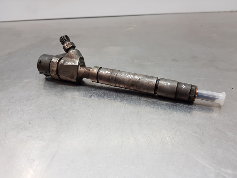 Recambio de inyector para mercedes clase clk (w209) coupe 270 referencia OEM IAM A6130700987 0445110206 