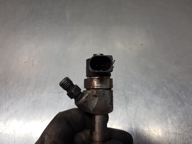 Recambio de inyector para mercedes clase clk (w209) coupe 270 referencia OEM IAM A6130700987 0445110206 