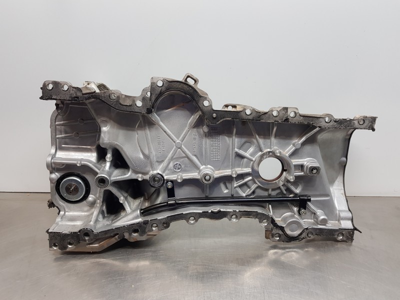 Recambio de tapa distribucion para kia ceed drive referencia OEM IAM 2135107170  