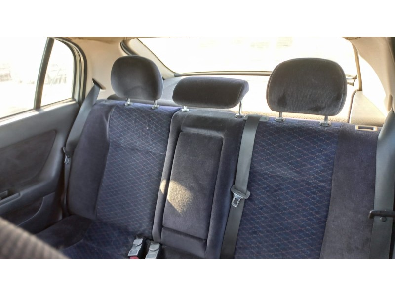 opel astra g berlina del año 2000