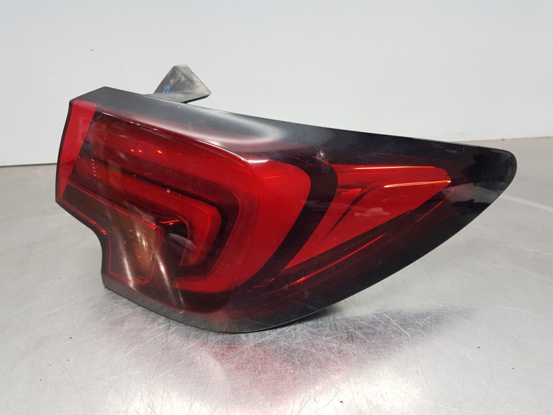 Recambio de piloto trasero derecho para opel astra k lim. 5türig expression referencia OEM IAM 39015946  