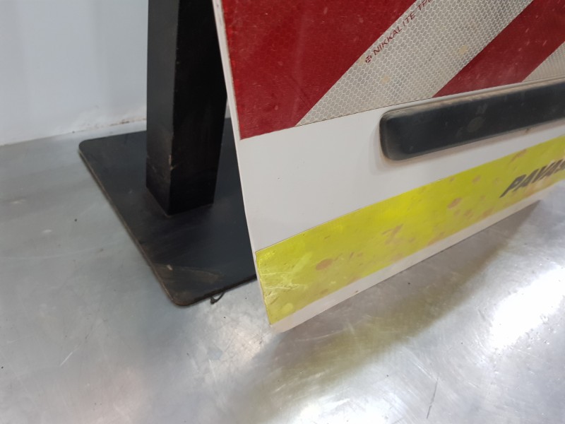 Recambio de puerta lateral corredera derecha para renault kangoo dynamique referencia OEM IAM 821007601R  