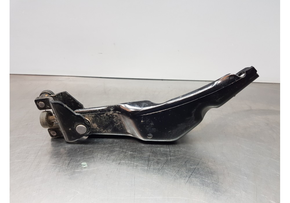 Recambio de soporte / guia puerta corredera para peugeot partner kombi active referencia OEM IAM 9033Z0 0866848096 