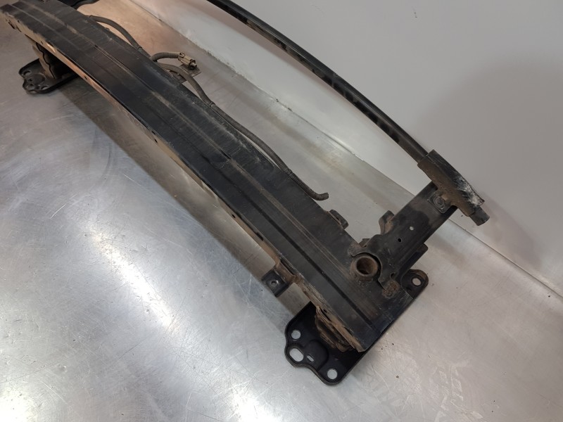 Recambio de refuerzo paragolpes delantero para kia carens ( ) drive referencia OEM IAM 86530A4000  