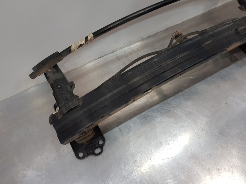 Recambio de refuerzo paragolpes delantero para kia carens ( ) drive referencia OEM IAM 86530A4000  