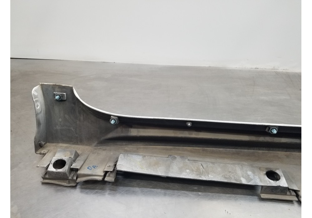 Recambio de faldon lateral para toyota corolla touring sports (e21) hybrid referencia OEM IAM 7585202902  