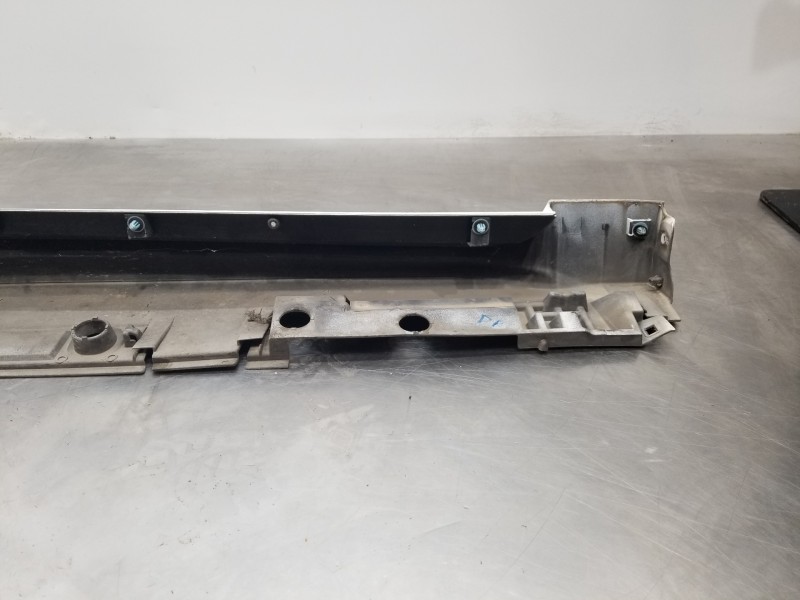 Recambio de faldon lateral para toyota corolla touring sports (e21) hybrid referencia OEM IAM 7585202902  