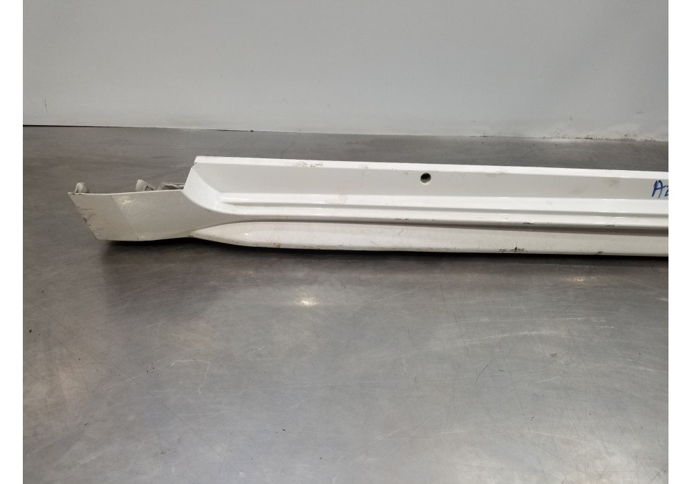 Recambio de faldon lateral para toyota corolla touring sports (e21) hybrid referencia OEM IAM 7585202902  