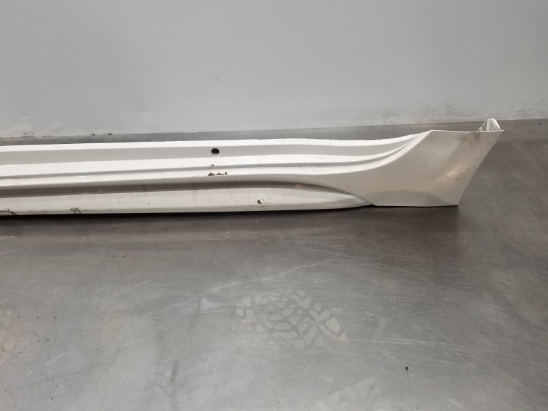 Recambio de faldon lateral para toyota corolla touring sports (e21) hybrid referencia OEM IAM 7585202902  