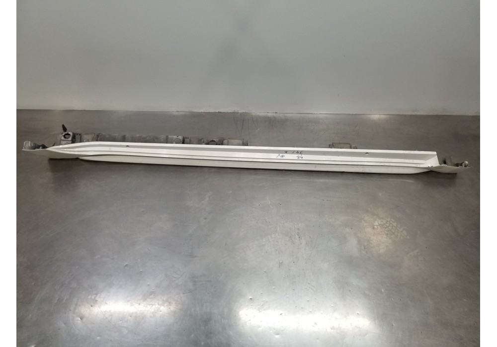 Recambio de faldon lateral para toyota corolla touring sports (e21) hybrid referencia OEM IAM 7585102903  