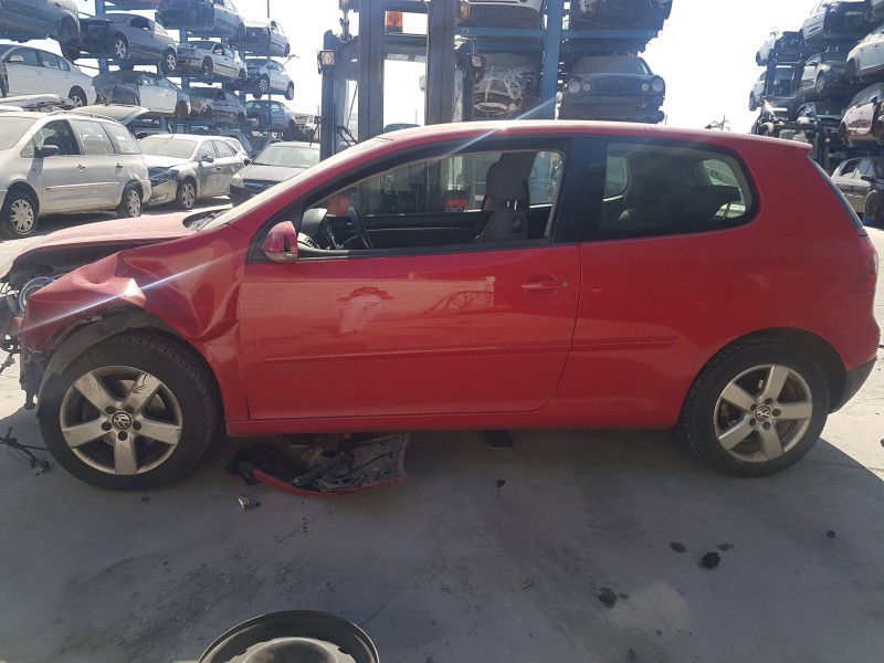 volkswagen golf v berlina (1k1) del año 2008