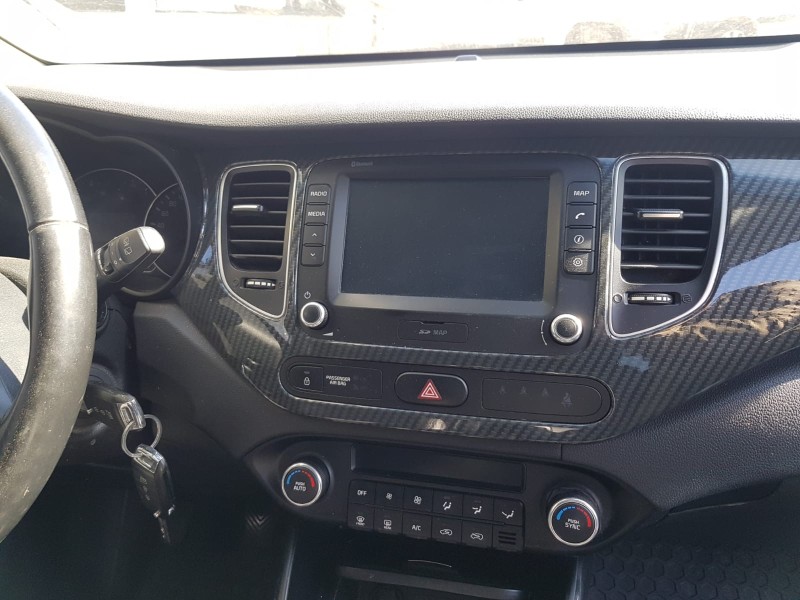 kia carens ( ) del año 2018