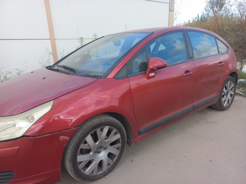 citroen c4 berlina del año 2005
