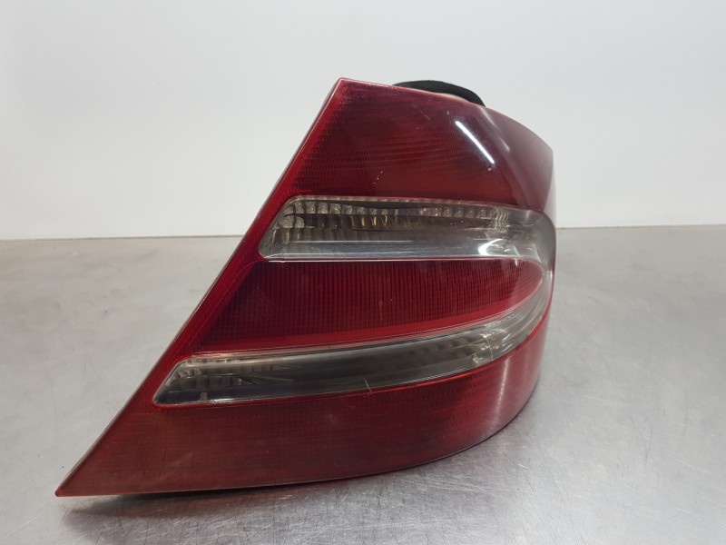 Recambio de piloto trasero derecho para mercedes clase clk (w209) coupe 270 referencia OEM IAM A2098200264  