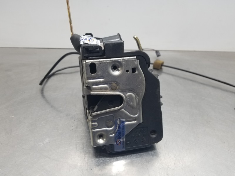 Recambio de cerradura puerta delantera derecha para mercedes clase clk (w209) coupe 270 referencia OEM IAM A2097200435  