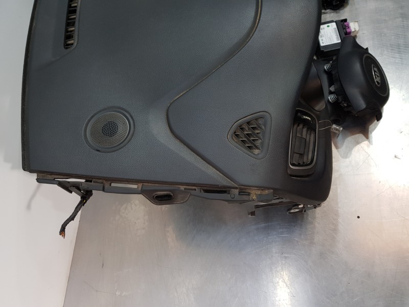 Recambio de kit airbag para kia carens ( ) drive referencia OEM IAM 84710A4100WK 56900A4000 95910A4350