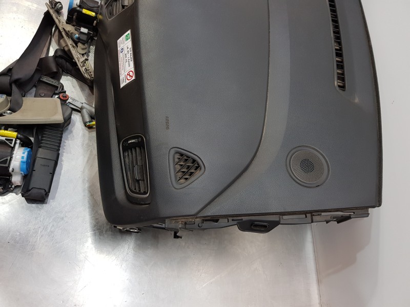 Recambio de kit airbag para kia carens ( ) drive referencia OEM IAM 84710A4100WK 56900A4000 95910A4350