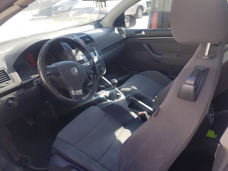 volkswagen golf v berlina (1k1) del año 2008