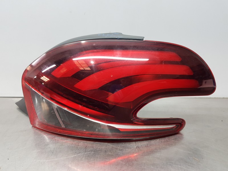 Recambio de piloto trasero derecho para peugeot 208 active referencia OEM IAM 9825601180 9810430580  Recambio de piloto trasero derecho para peugeot 208 active referencia OEM IAM 9825601180 9810430580