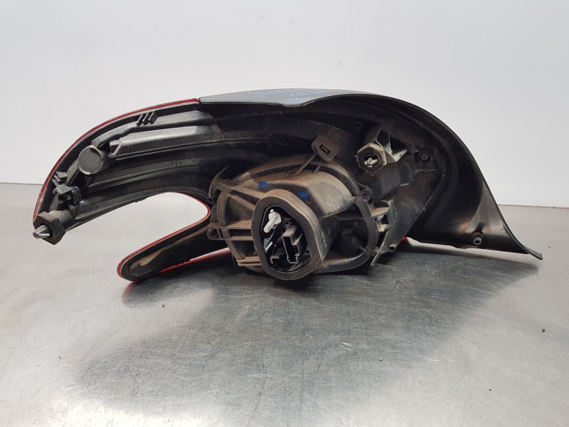 Recambio de piloto trasero derecho para peugeot 208 active referencia OEM IAM 9825601180 9810430580  Recambio de piloto trasero derecho para peugeot 208 active referencia OEM IAM 9825601180 9810430580