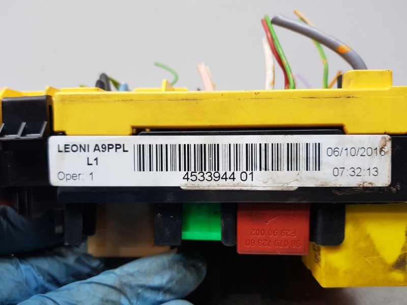 Recambio de caja reles / fusibles para peugeot 208 active referencia OEM IAM 9804848480   Recambio de caja reles / fusibles para peugeot 208 active referencia OEM IAM 9804848480