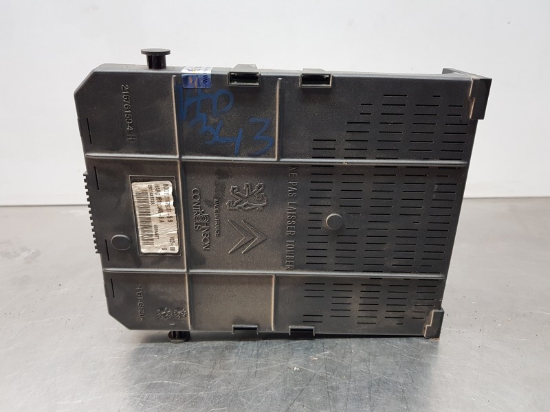 Recambio de caja reles / fusibles para citroen c4 berlina vtr plus referencia OEM IAM 281148373A 21676031 BSIV02