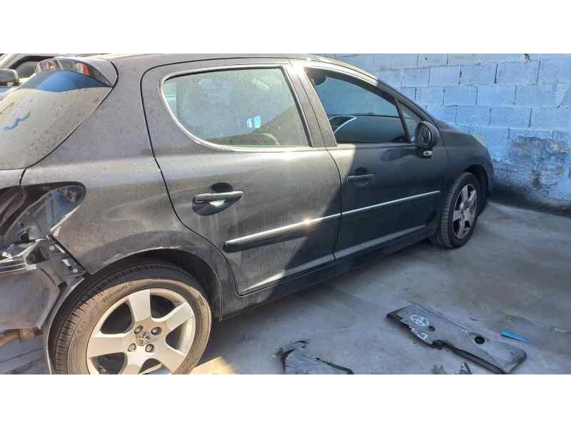 peugeot 207 del año 2010