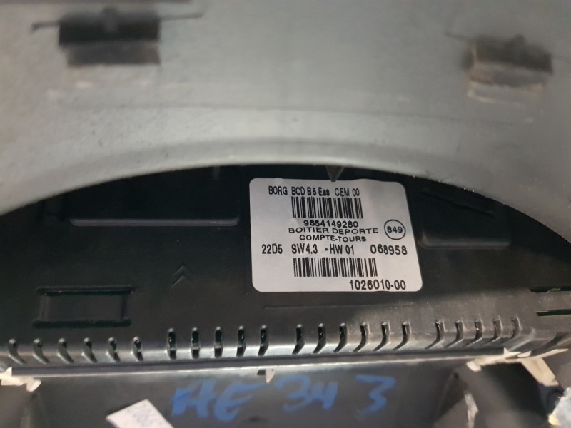 Recambio de pantalla multifuncion para citroen c4 berlina vtr plus referencia OEM IAM 9654149280  