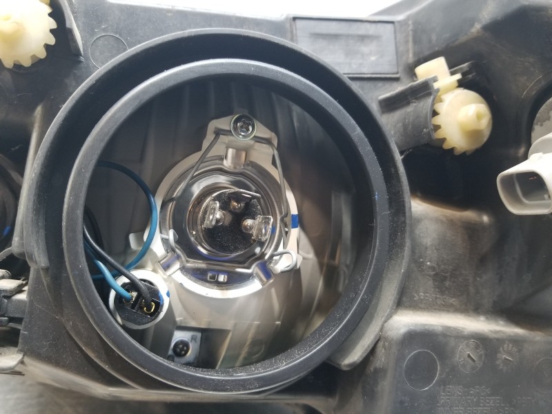 Recambio de faro derecho para chevrolet cruze lt referencia OEM IAM 42371138   Recambio de faro derecho para chevrolet cruze lt referencia OEM IAM 42371138