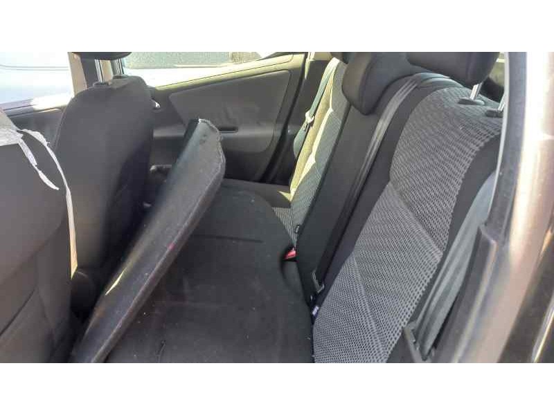 peugeot 207 del año 2010