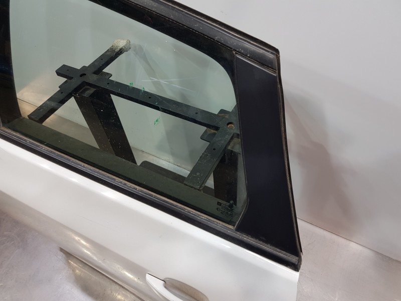 Recambio de puerta trasera izquierda para opel astra j lim. selective referencia OEM IAM 13285610  