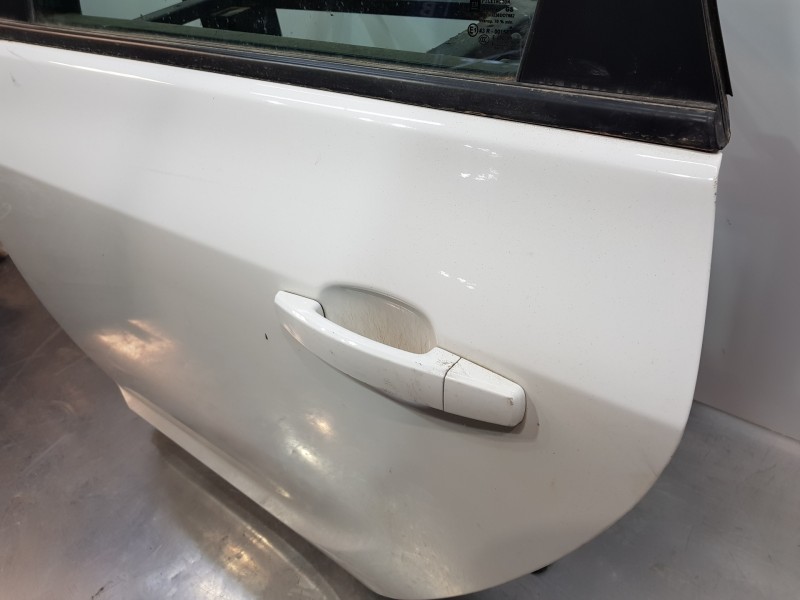Recambio de puerta trasera izquierda para opel astra j lim. selective referencia OEM IAM 13285610  
