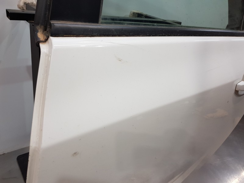 Recambio de puerta trasera izquierda para opel astra j lim. selective referencia OEM IAM 13285610  