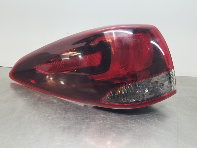 Recambio de piloto trasero izquierdo para kia carens ( ) drive referencia OEM IAM 92401A4500  