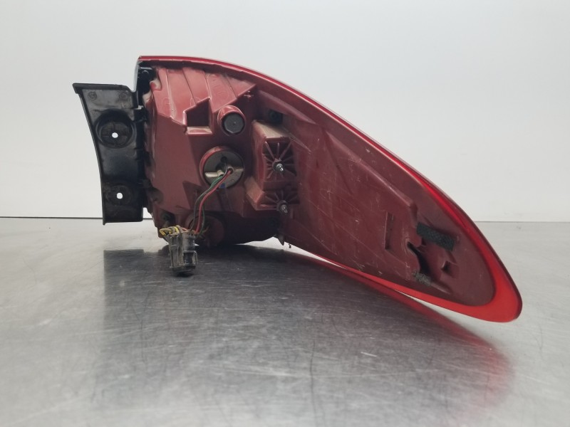 Recambio de piloto trasero izquierdo para kia carens ( ) drive referencia OEM IAM 92401A4500  