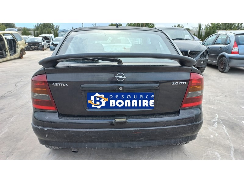 opel astra g berlina del año 2003