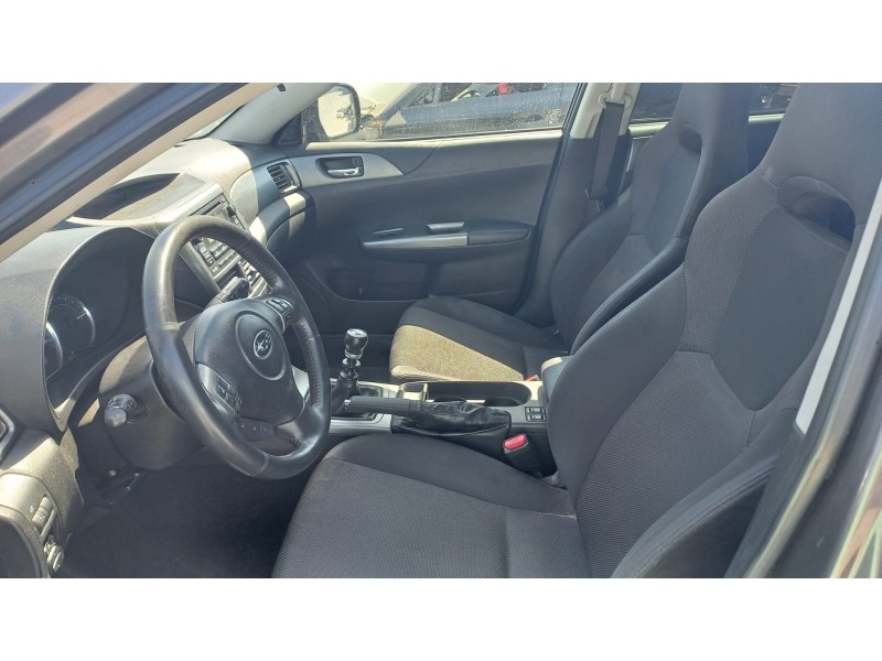 subaru impreza g12 del año 2011