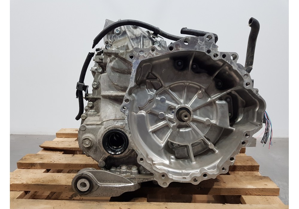 Recambio de caja cambios para toyota corolla touring sports (e21) hybrid referencia OEM IAM 3090012040  