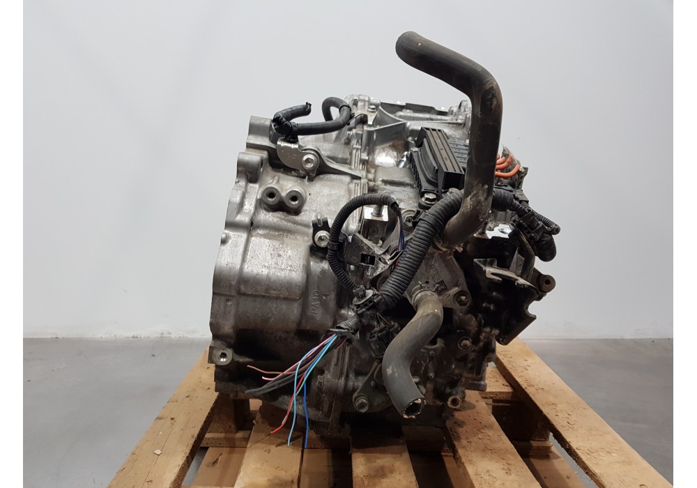 Recambio de caja cambios para toyota corolla touring sports (e21) hybrid referencia OEM IAM 3090012040  