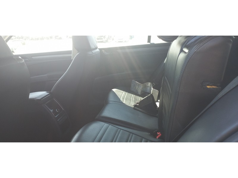 skoda superb combi (3t5) del año 2013