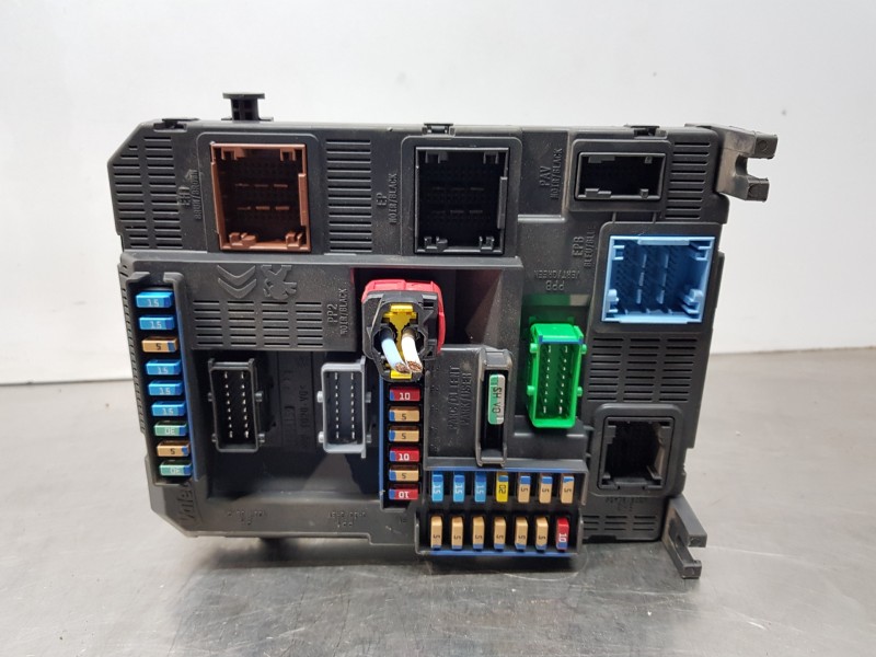 Recambio de caja reles / fusibles para peugeot 208 active referencia OEM IAM 9807531680 BSIN02 