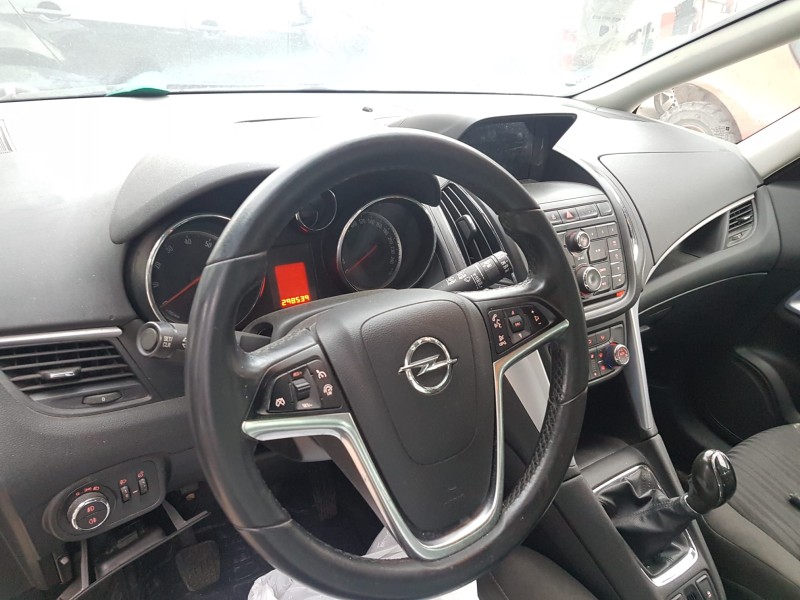 opel zafira tourer del año 2015