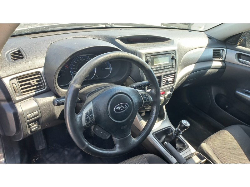 subaru impreza g12 del año 2011